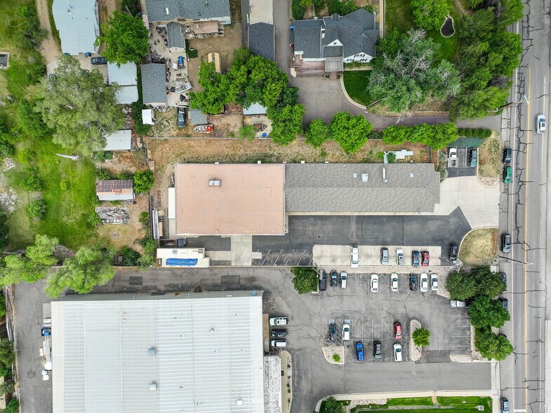 More Photos Of 5985 Lamar St, Arvada Warehouse For Lease