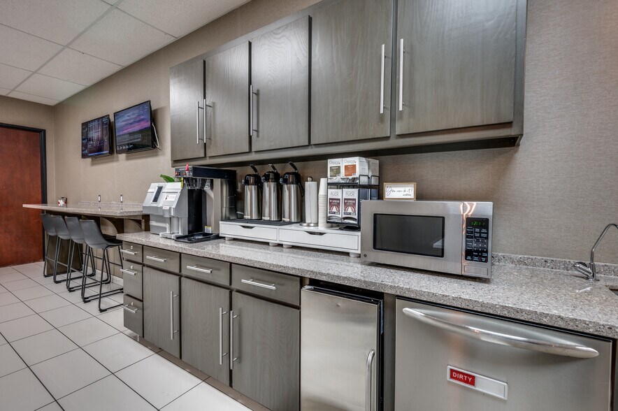 More Photos Of 9500 Ray White Rd, Fort Worth Coworking Space