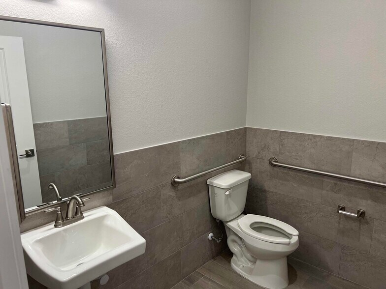 More Photos Of 2951 FM 1460, Georgetown Office For Sale