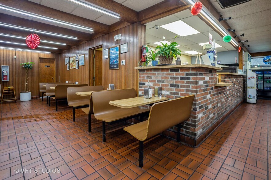 More Photos Of 1262 Lee St, Des Plaines Fast Food For Sale