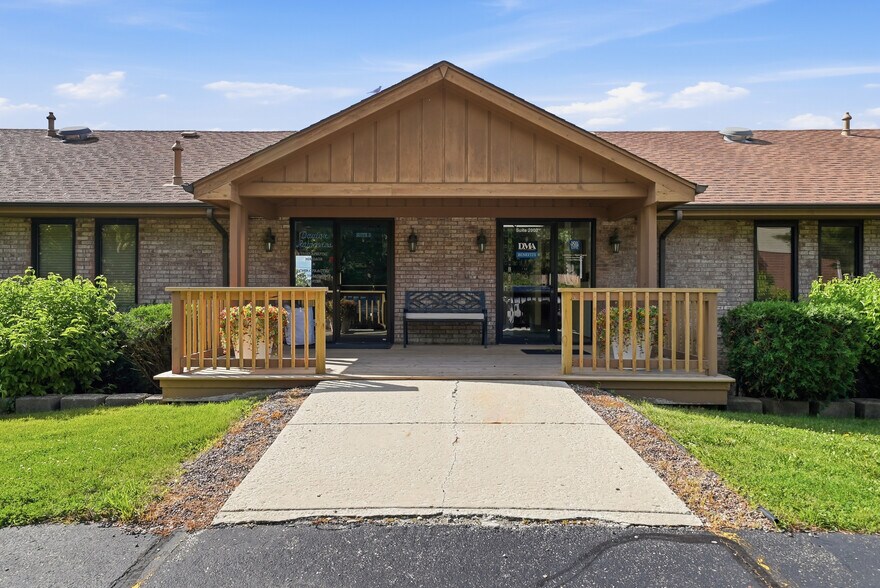 More Photos Of 8265 S Archer Ave, Willow Springs Medical For Lease