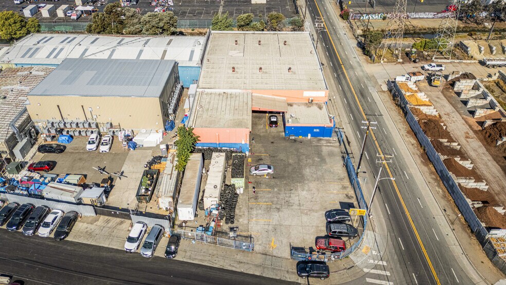 More Photos Of 5901 Coliseum Way, Oakland Auto Repair For Sale