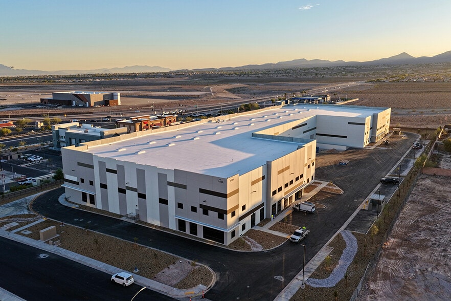 More Photos Of 12550 Paradise Rd, Henderson Warehouse For Lease