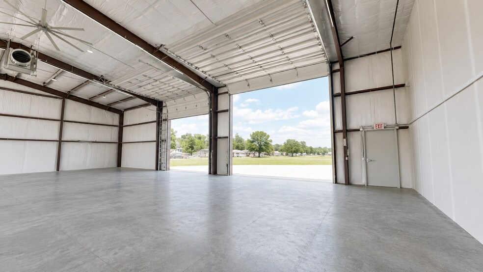 More Photos Of 195 N Highway 62, Rogers Warehouse For Sale