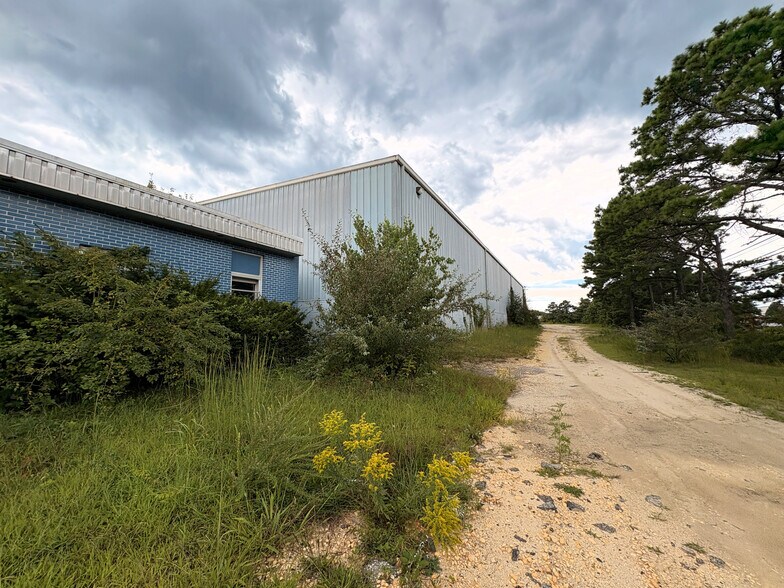 More Photos Of 5 Canale Dr, Egg Harbor Township Manufacturing For Lease