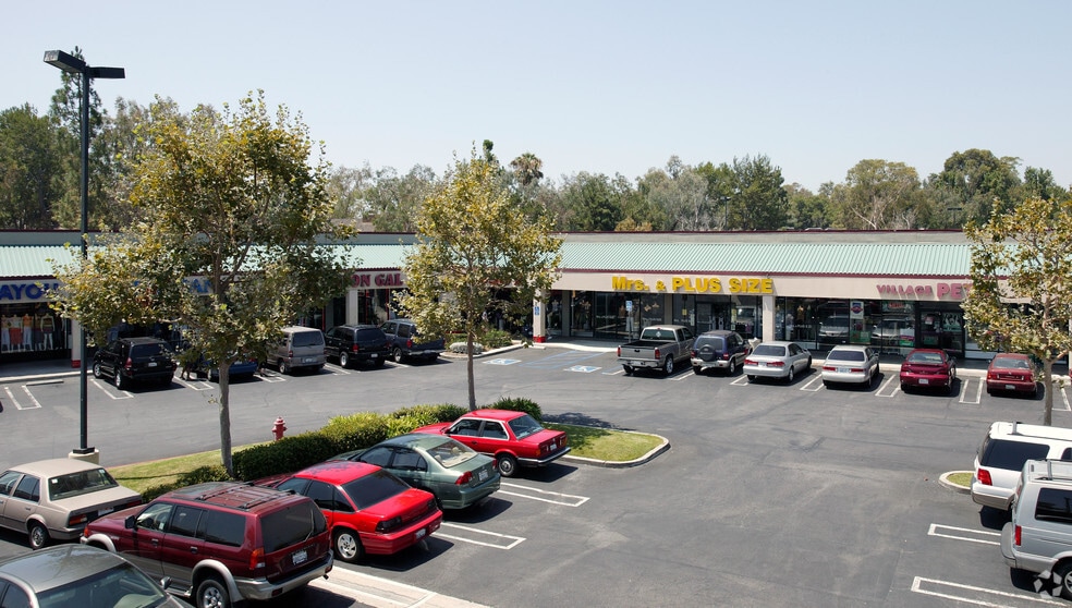More Photos Of 3370-3400 S Bristol St, Santa Ana Freestanding For Lease