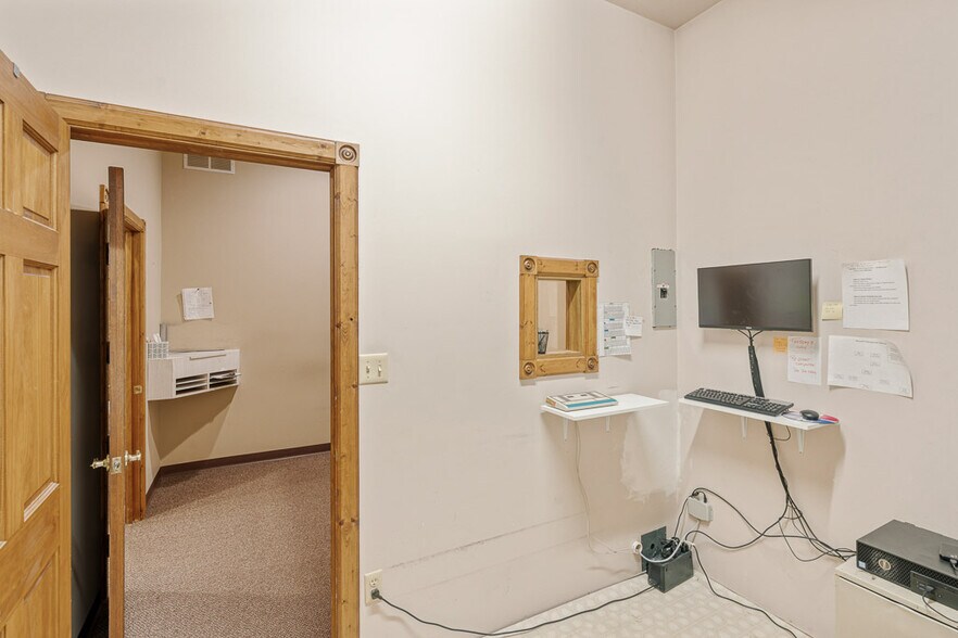 More Photos Of 15195 Allen Rd, Southgate Rehabilitation Center For Sale