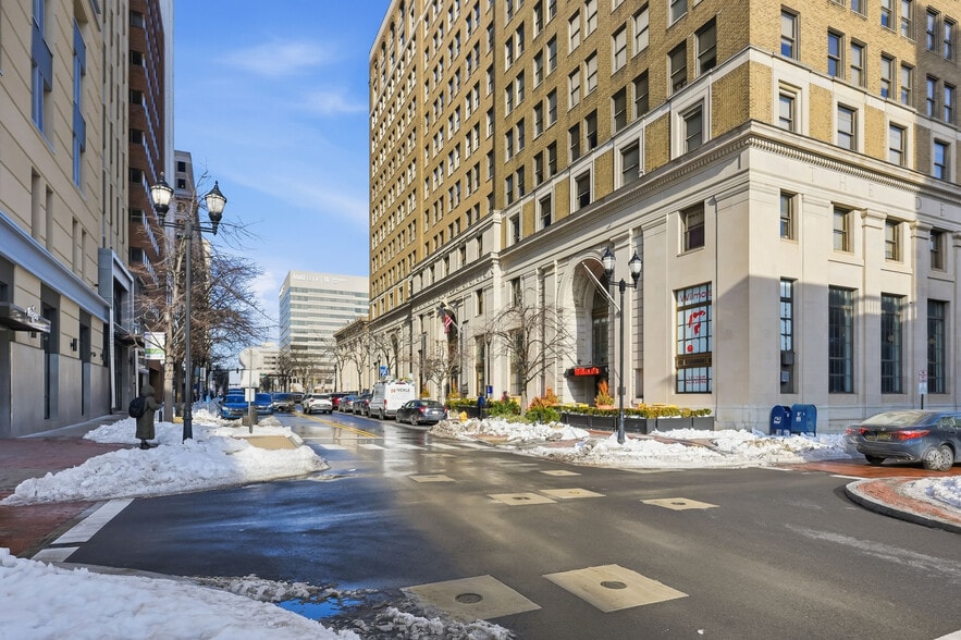 Primary Photo Of 833 N Market St, Wilmington Storefront Retail Residential For Sale