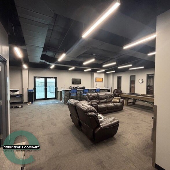 More Photos Of 1545 Blue Sky Blvd-Building 1, Huxley Warehouse For Sale