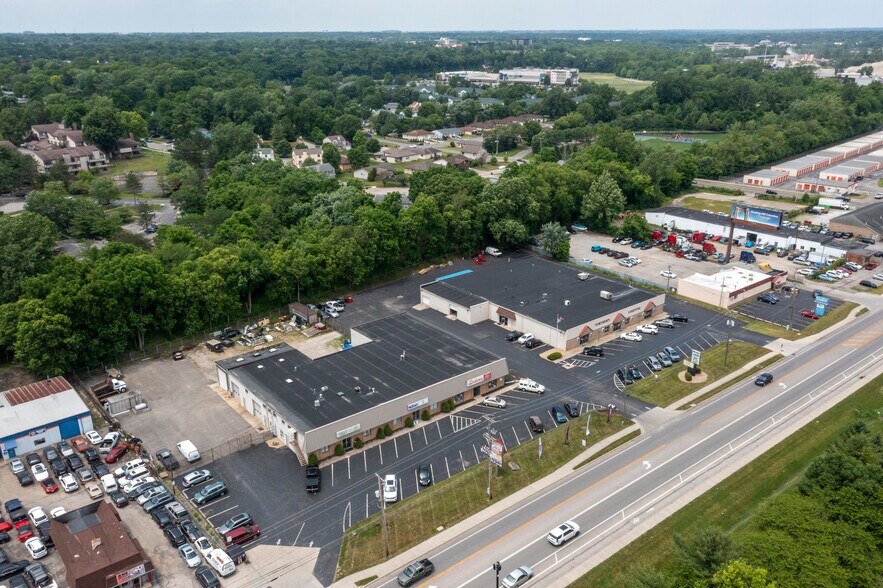 More Photos Of 5565-5571 Westerville Rd, Westerville Warehouse For Lease