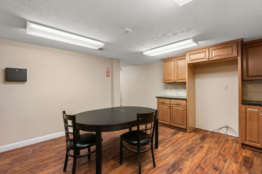 More Photos Of 2200 Sciaaca Rd, Spring Office For Sale
