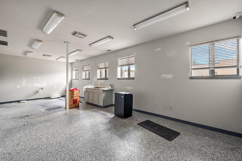 More Photos Of 22108 Harper Ave, Saint Clair Shores Office For Sale