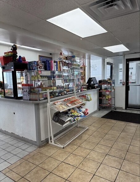 More Photos Of 1001 S Woody Guthrie St, Okemah Storefront Retail Office For Sale