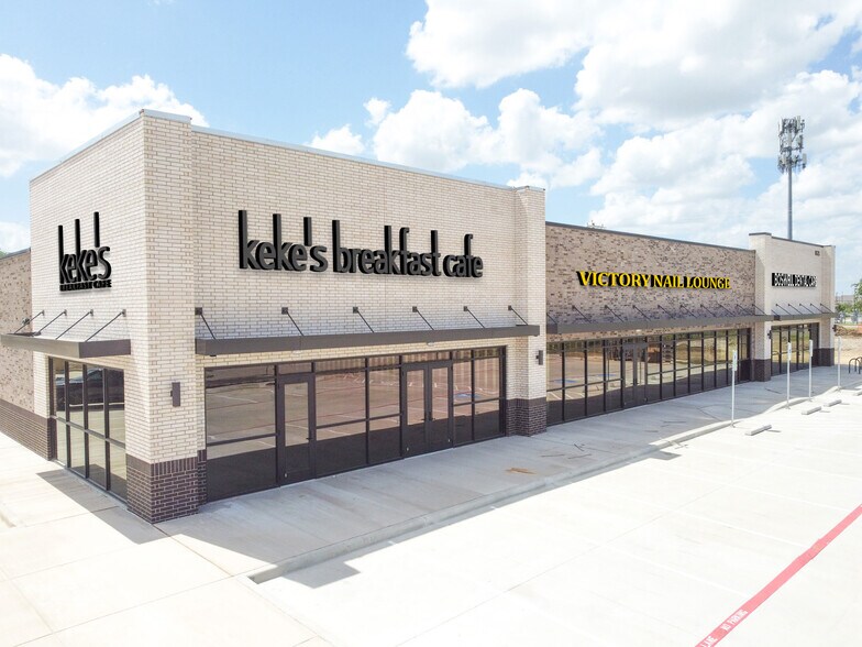 More Photos Of 8625 Old Decatur Rd, Fort Worth Restaurant For Sale