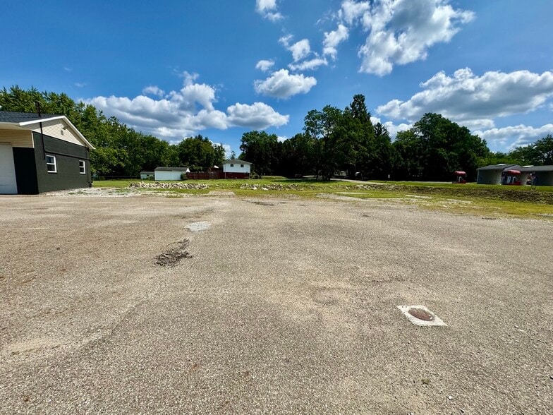 More Photos Of 1475 Massillon Rd, Akron Convenience Store For Sale