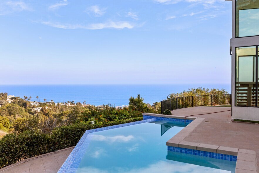More Photos Of 6380 Meadows Ct, Malibu Rehabilitation Center For Lease
