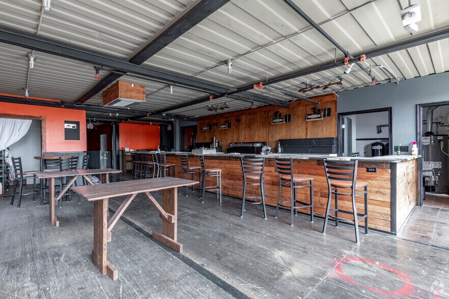 More Photos Of 18745 Redland Rd, San Antonio Restaurant For Lease
