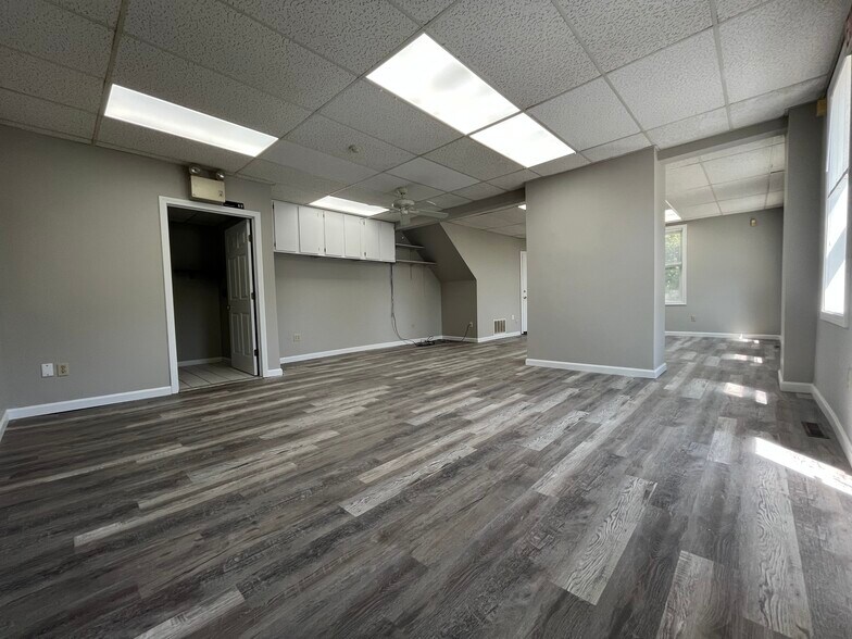 More Photos Of 1390 Mendon Rd, Cumberland General Retail For Lease