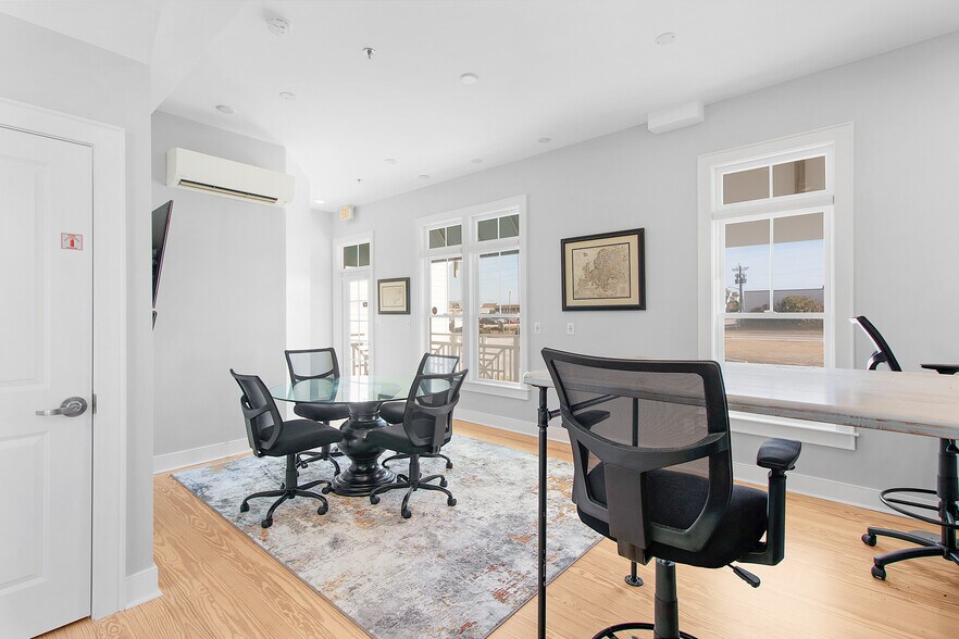 More Photos Of 108 West Dr, Atlantic Beach Office For Sale