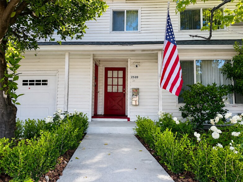 More Photos Of 2520 Montrose Ave, Montrose Apartments For Sale