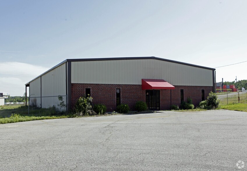 More Photos Of 5671 Pidgeon Roost Rd, Memphis Warehouse For Lease