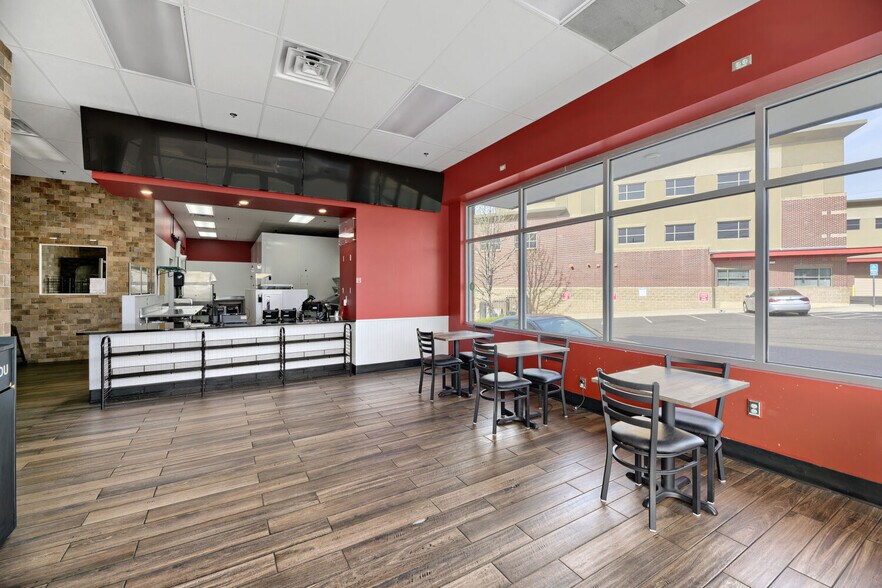 More Photos Of 6200 Leetsdale Dr, Denver Storefront For Lease