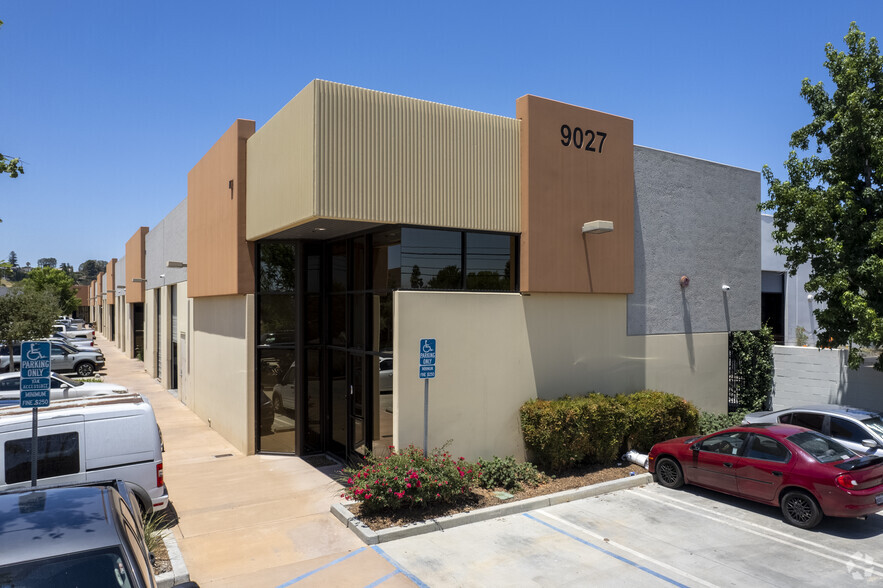 Primary Photo Of 9027 Canoga Ave, Canoga Park Manufacturing For Lease