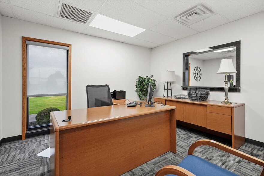 More Photos Of 1015 W Ithica St, Broken Arrow Office For Sale