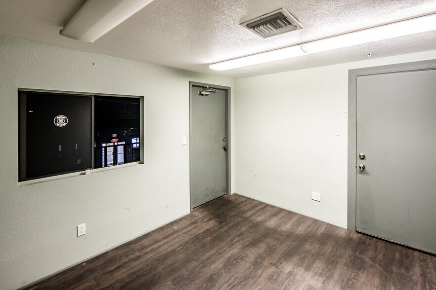 More Photos Of 790 Lake Havasu Ave N, Lake Havasu City Freestanding For Lease