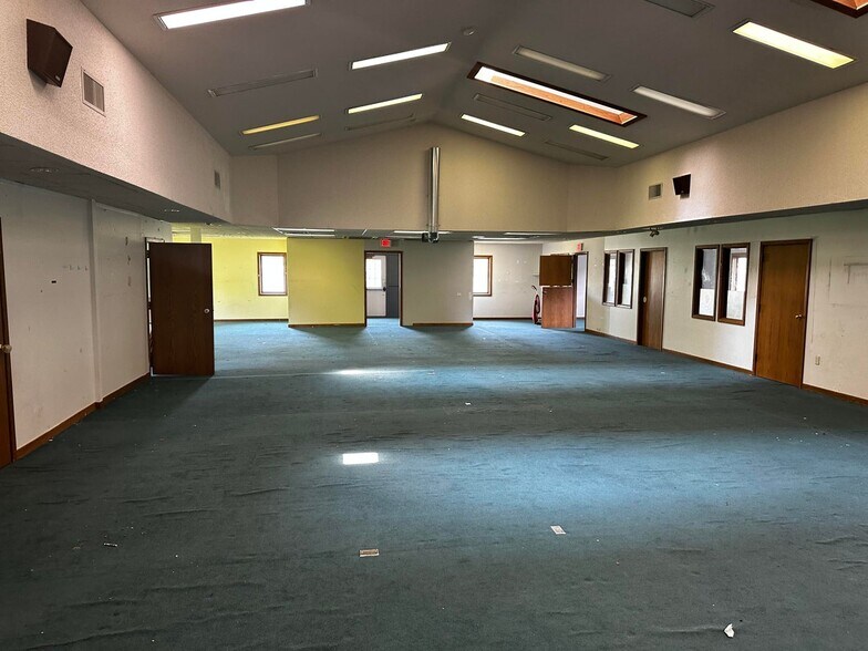 More Photos Of 3375 Merriam St, Muskegon Office For Lease