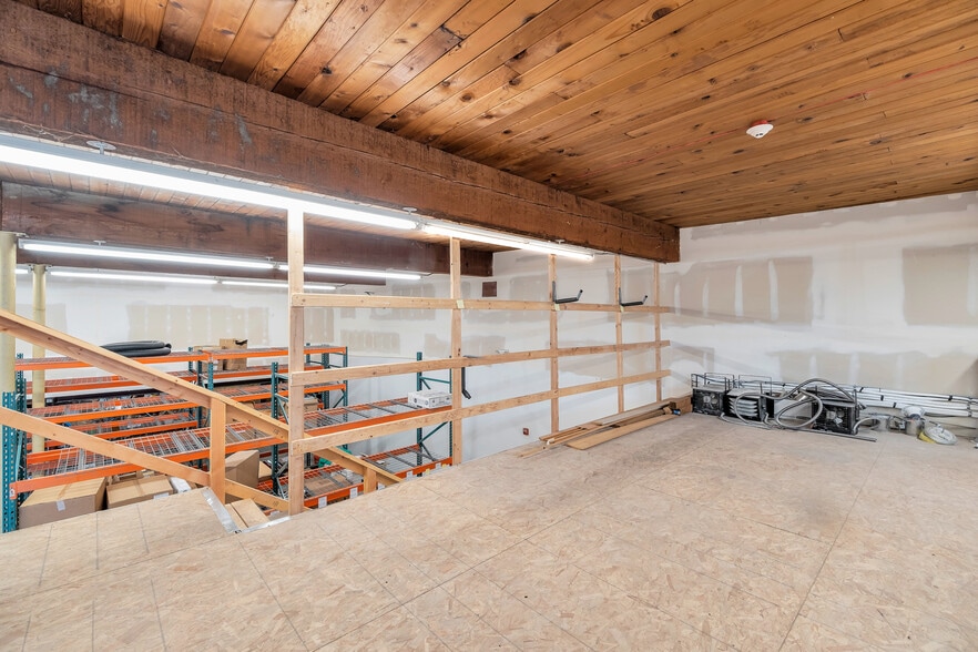 More Photos Of 13003 Tukwila International Blvd, Tukwila Warehouse For Sale