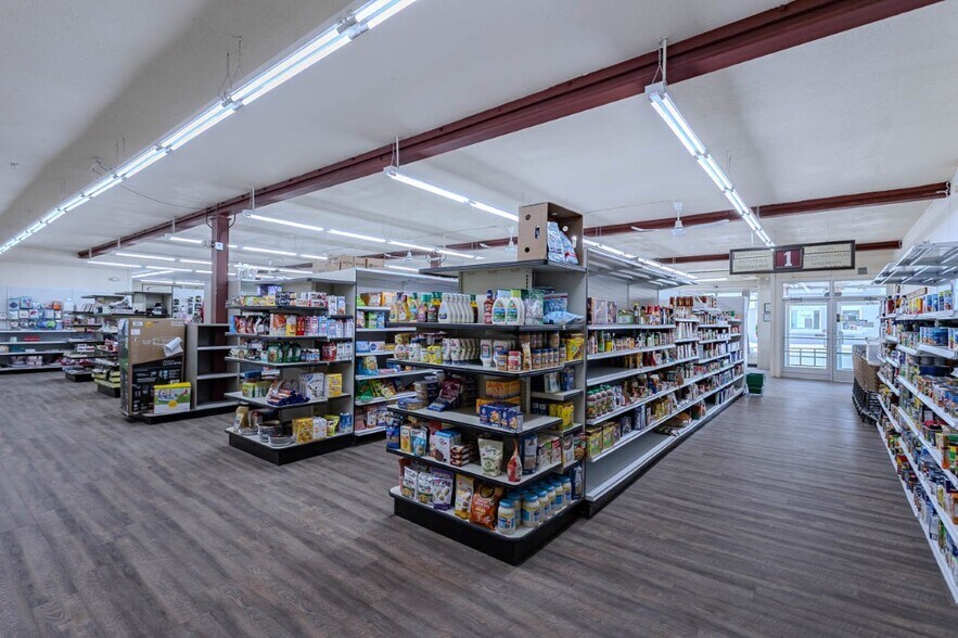 More Photos Of 234 Cedar St, Tigerton Supermarket For Sale