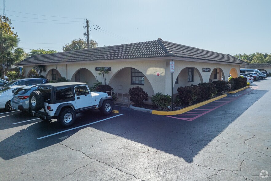 More Photos Of 7390 NW 5th St, Plantation Unknown For Lease