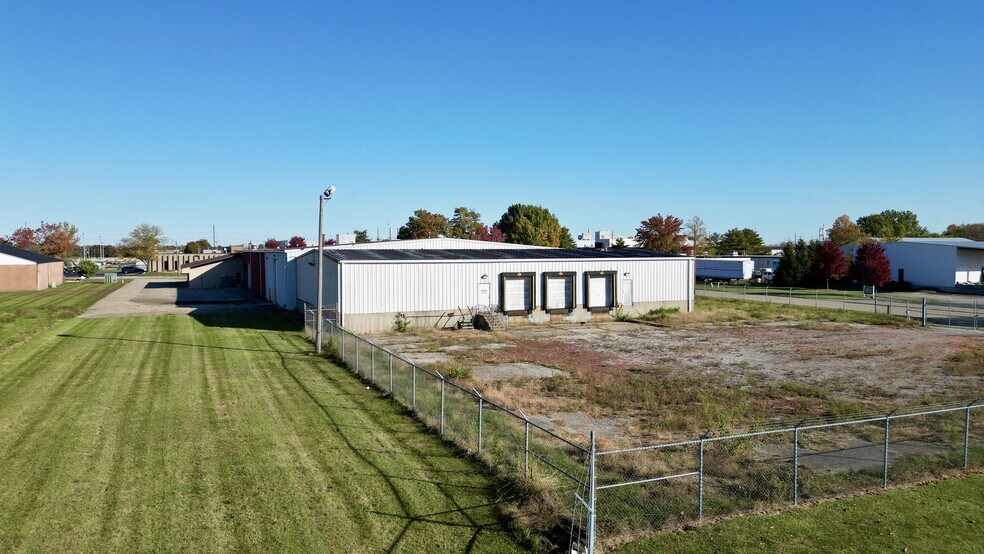 More Photos Of 2881 E Parkway Dr, Decatur Flex For Sale