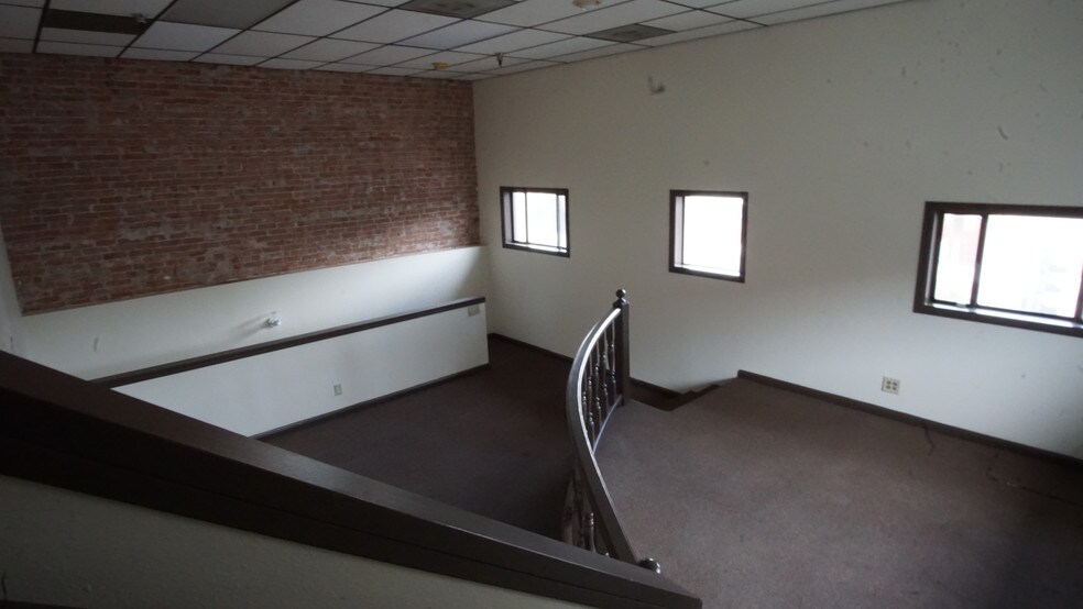 More Photos Of 120 E 4th St, Santa Ana Storefront Retail Office For Lease