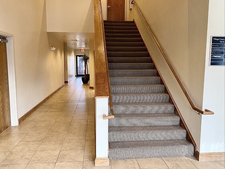 More Photos Of 755 W Covell Rd, Edmond Medical For Lease