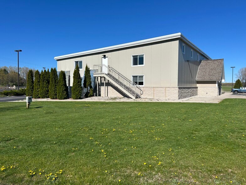 More Photos Of 4975 E Traverse Hwy, Traverse City Religious Facility For Lease