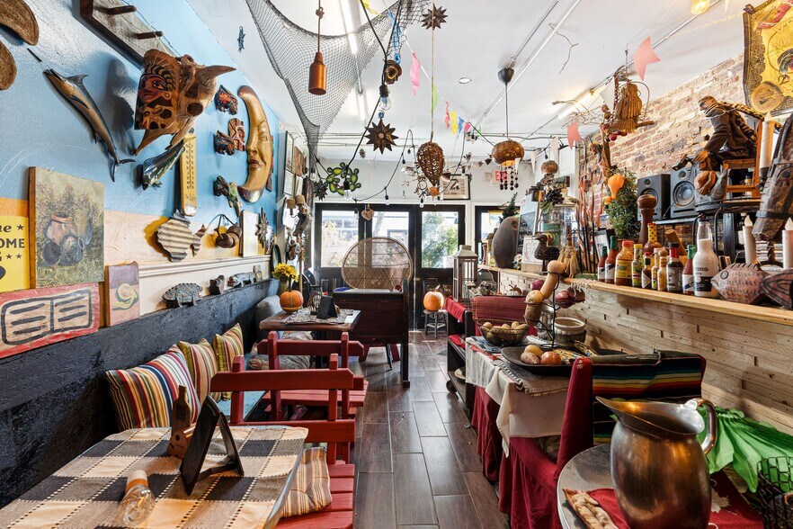 More Photos Of 522 S 5th St, Philadelphia Storefront Retail Residential For Sale