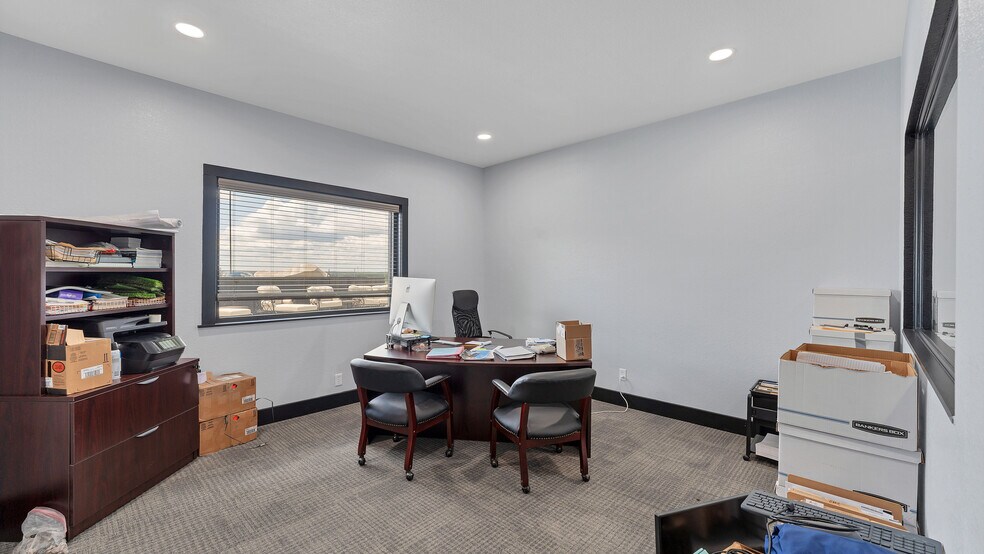 More Photos Of 7570 IH - 35 Fwy, New Braunfels Light Manufacturing For Sale
