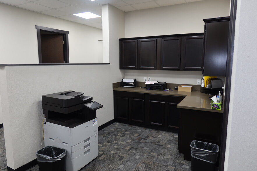 More Photos Of 7100 E Cave Creek Rd, Cave Creek Office Residential For Sale