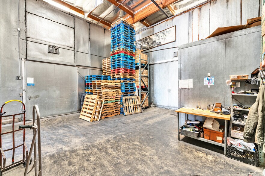 More Photos Of 2023 Lee Ave, South El Monte Refrigeration Cold Storage For Sale