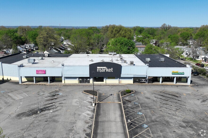 More Photos Of 3430 Taylor Blvd, Louisville Freestanding For Lease