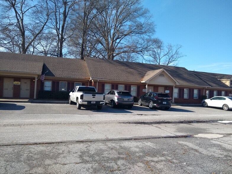 More Photos Of 118 North Ave, Jonesboro Office For Lease