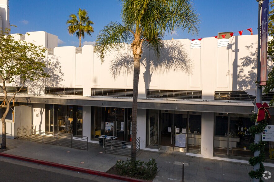More Photos Of 450 N Canon Dr, Beverly Hills Storefront For Lease