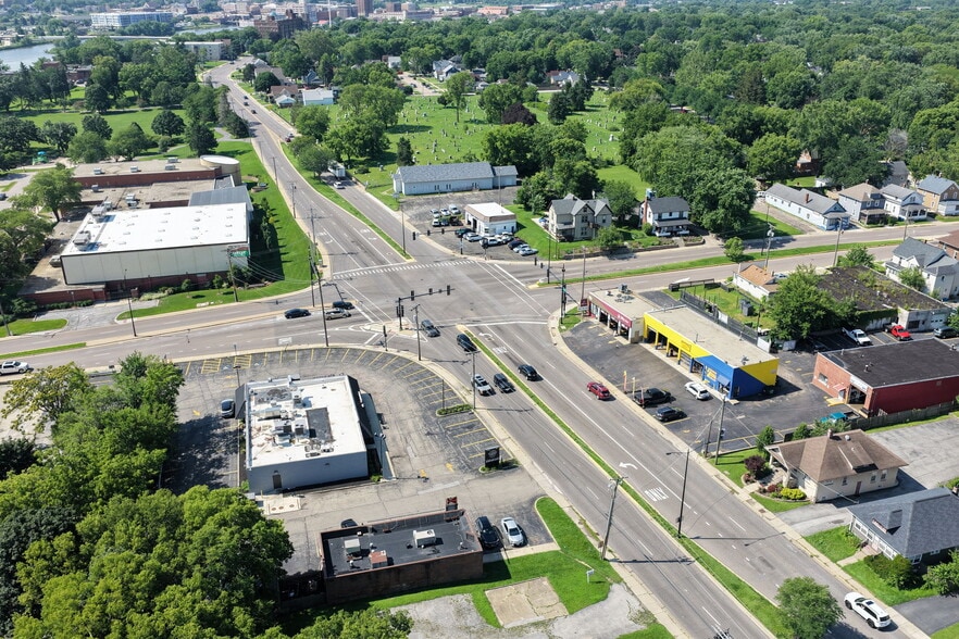 More Photos Of , Aurora General Retail For Sale