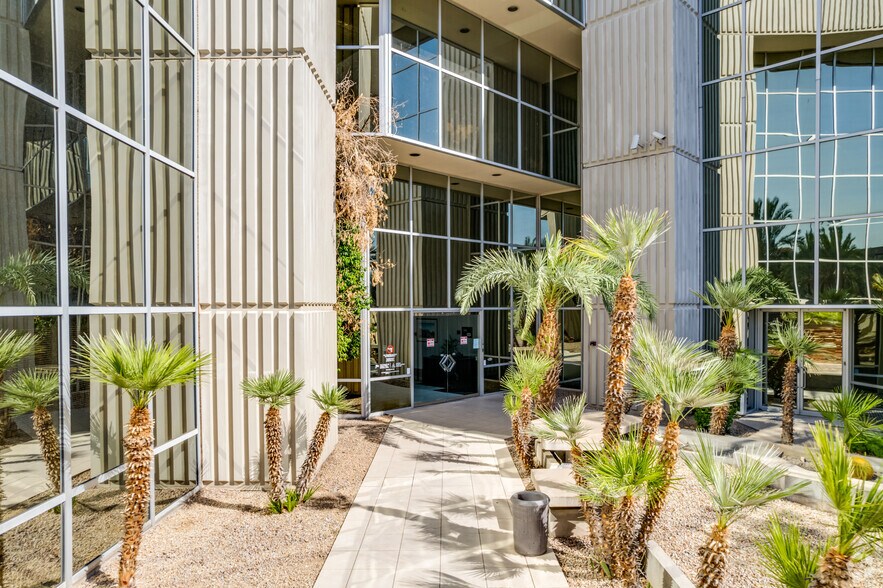 More Photos Of 1990 W Camelback Rd, Phoenix Office Residential For Lease