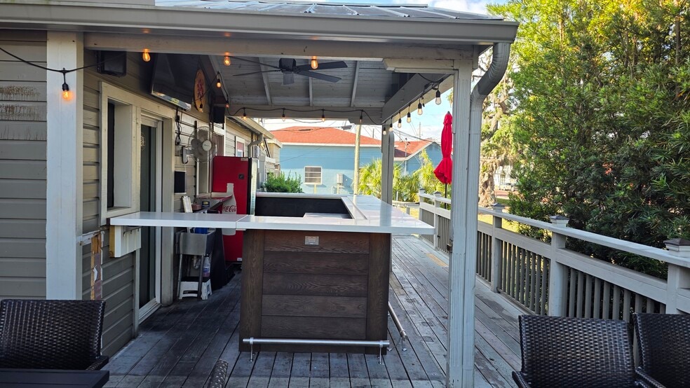 More Photos Of 310 E Tarpon Ave, Tarpon Springs Storefront Retail Residential For Sale