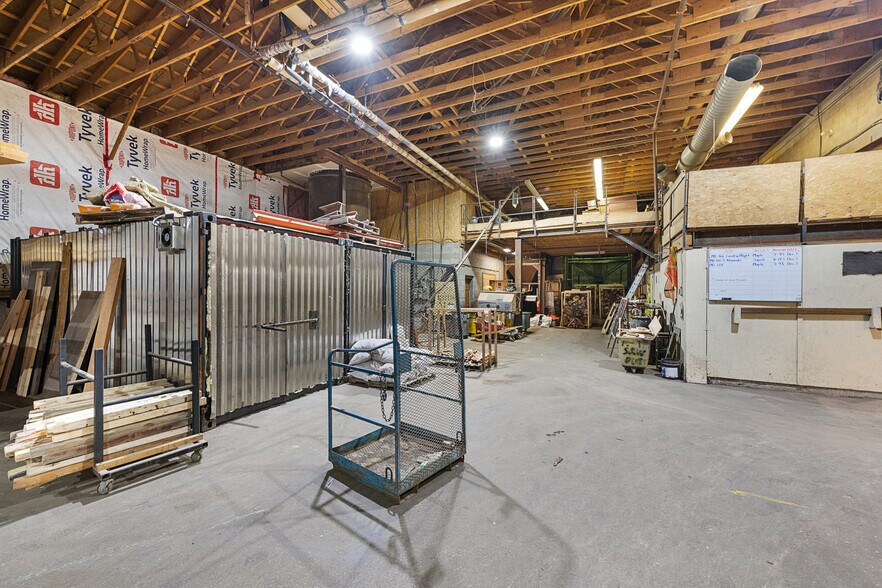 More Photos Of 14 Conway St, Madawaska Valley Manufacturing For Sale