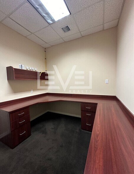 More Photos Of 2455 E Sunrise Blvd, Fort Lauderdale Loft Creative Space For Sale