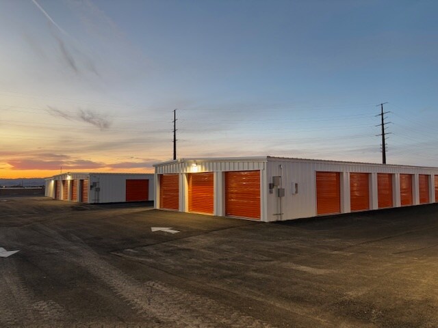 More Photos Of 2530 Commerce st, Pahrump Warehouse For Sale